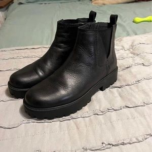 Zodiac Chelsea boots